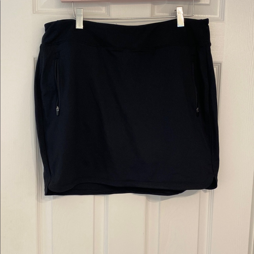 Levelwear Black Athletic Skort with Pockets Size Large - fits like 12